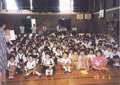 小学校での講話風景